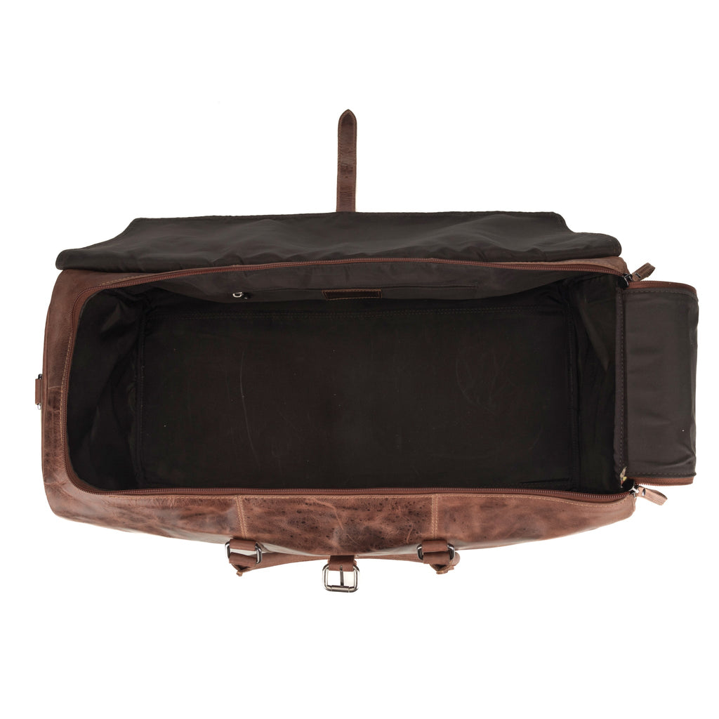 Minori Leather Miami Leather Weekender Bag in chestnut leather, unisex duffle bag with sturdy handles and spacious design.