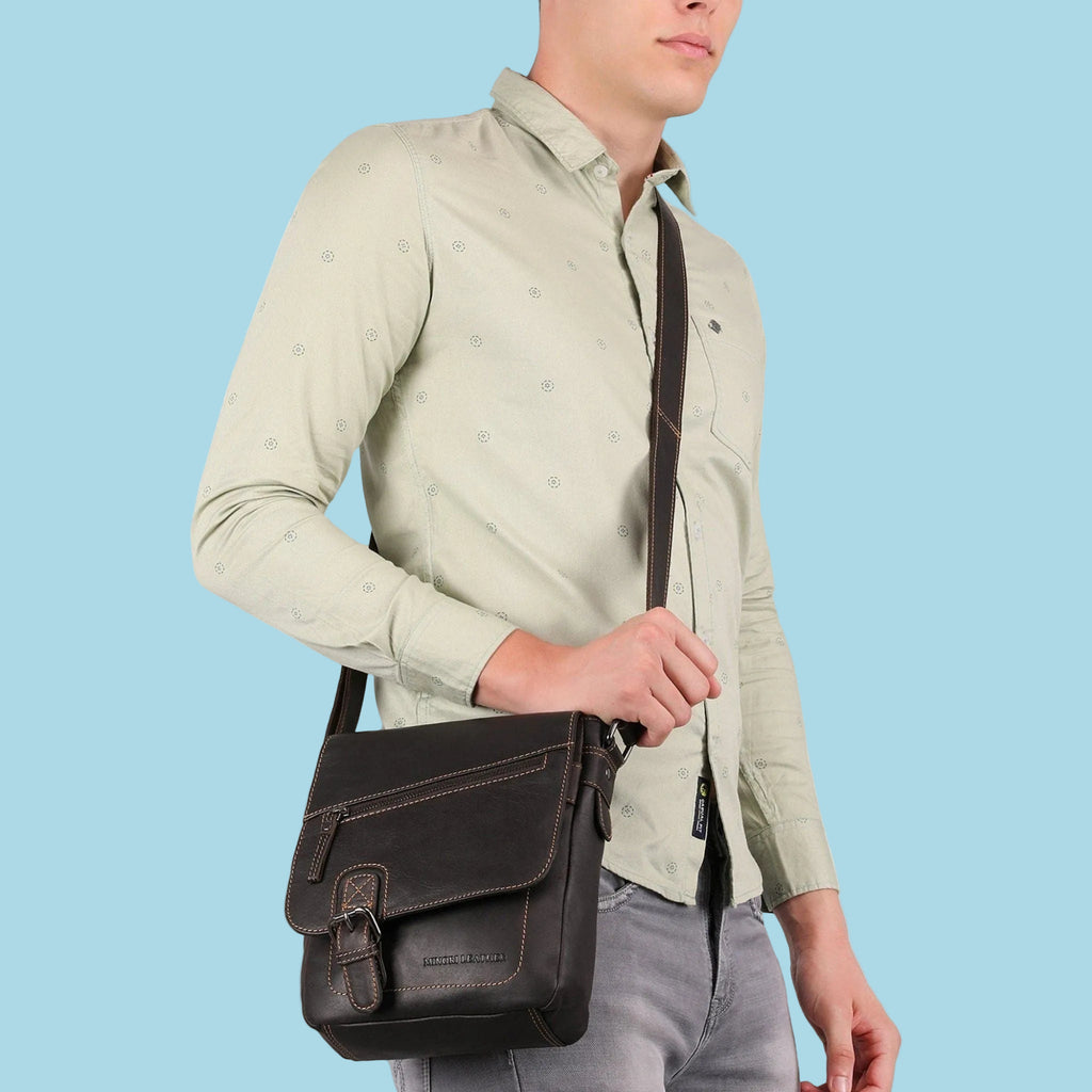 Brown Dallas leather crossbody bag by Minori Leather, unisex style with adjustable strap and sleek design.